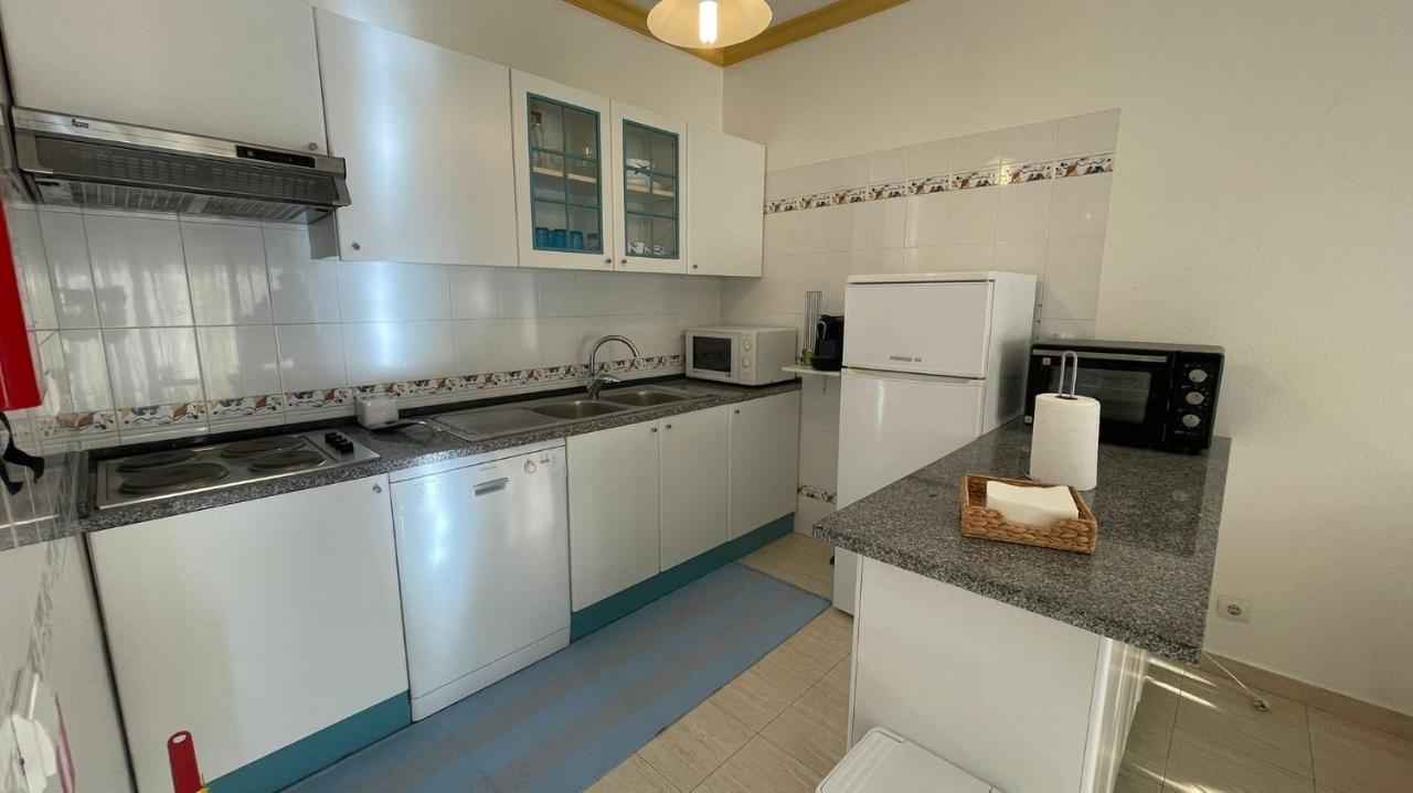 Gouveia'S House Apartman Porches  Kültér fotó