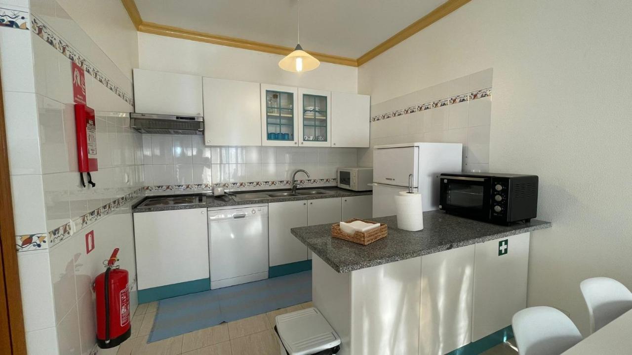 Gouveia'S House Apartman Porches  Kültér fotó